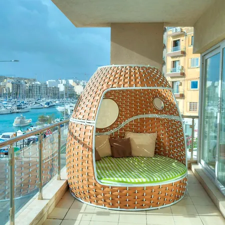 Spacious Seafront 3bedrooms, Sea View Balcony Gotax-1 Apartman *