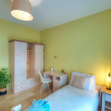 Spacious Seafront 3bedrooms, Sea View Balcony Gotax-1 Apartman