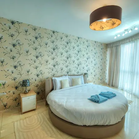 Spacious Seafront 3bedrooms, Sea View Balcony Gotax-1