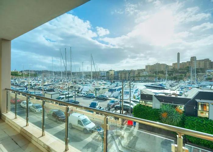 Apartment Spacious Seafront 3bedrooms, Sea View Balcony Gotax-1 *