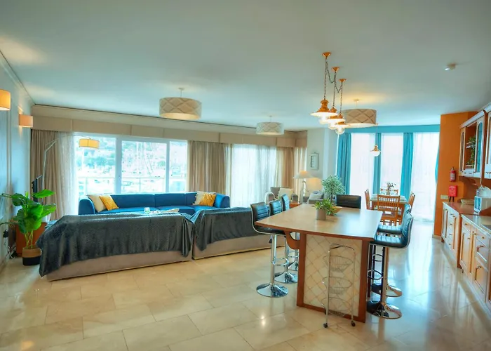 Spacious Seafront 3bedrooms, Sea View Balcony Gotax-1