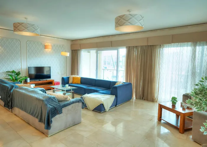 Spacious Seafront 3bedrooms, Sea View Balcony Gotax-1 Ta Xbiex