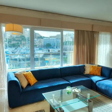 Spacious Seafront 3bedrooms, Sea View Balcony Gotax-1 *