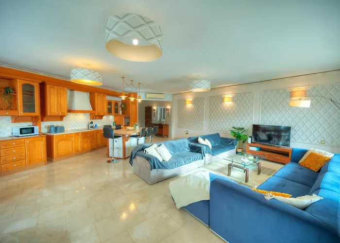 Spacious Seafront 3bedrooms, Sea View Balcony Gotax-1 Appartement *