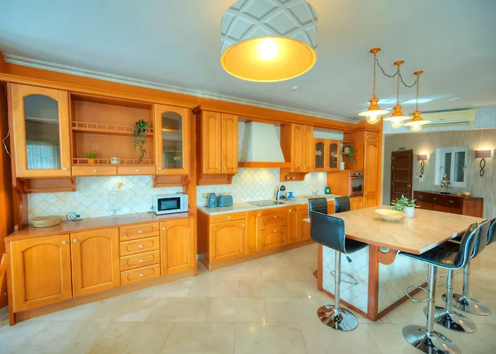 Spacious Seafront 3bedrooms, Sea View Balcony Gotax-1 아파트 *