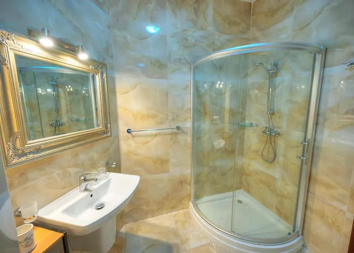 Spacious Seafront 3bedrooms, Sea View Balcony Gotax-1 *